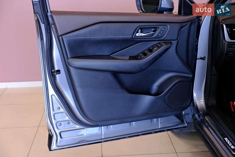 Внедорожник / Кроссовер Nissan Rogue 2023 в Одессе