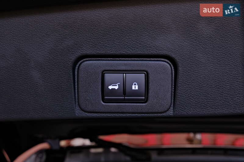 Внедорожник / Кроссовер Nissan Rogue 2023 в Одессе