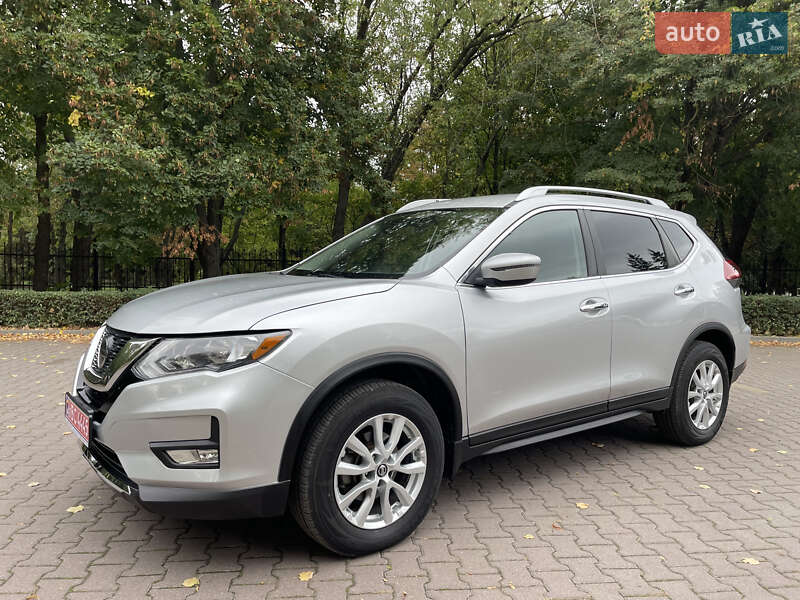 Позашляховик / Кросовер Nissan Rogue 2018 в Миргороді