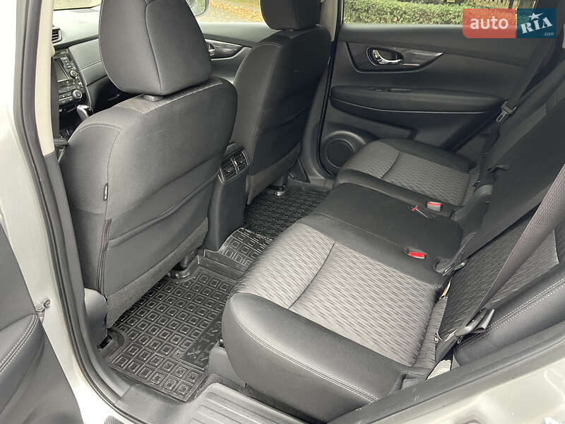 Позашляховик / Кросовер Nissan Rogue 2018 в Миргороді