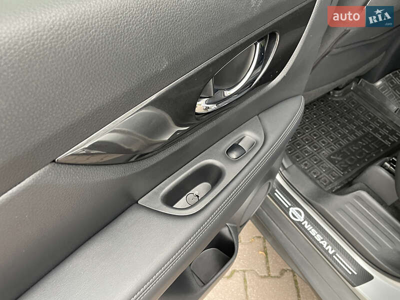 Позашляховик / Кросовер Nissan Rogue 2018 в Миргороді