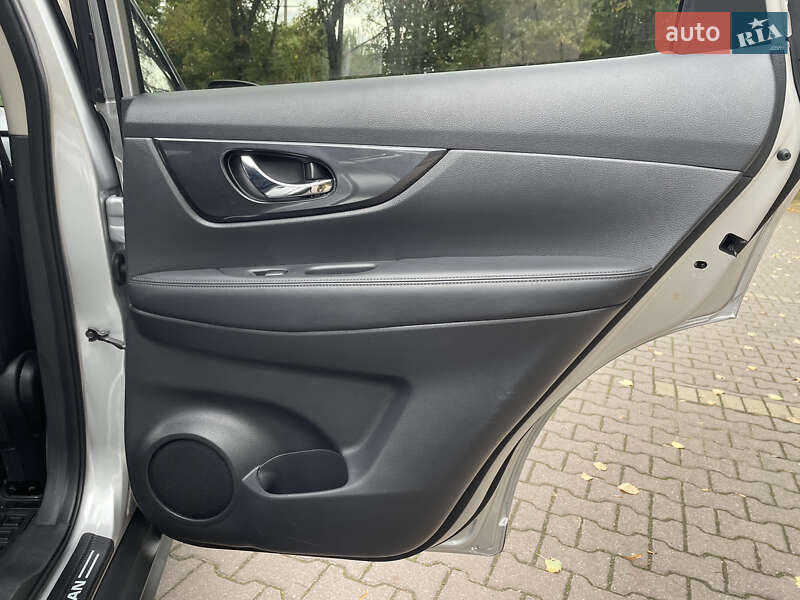 Позашляховик / Кросовер Nissan Rogue 2018 в Миргороді