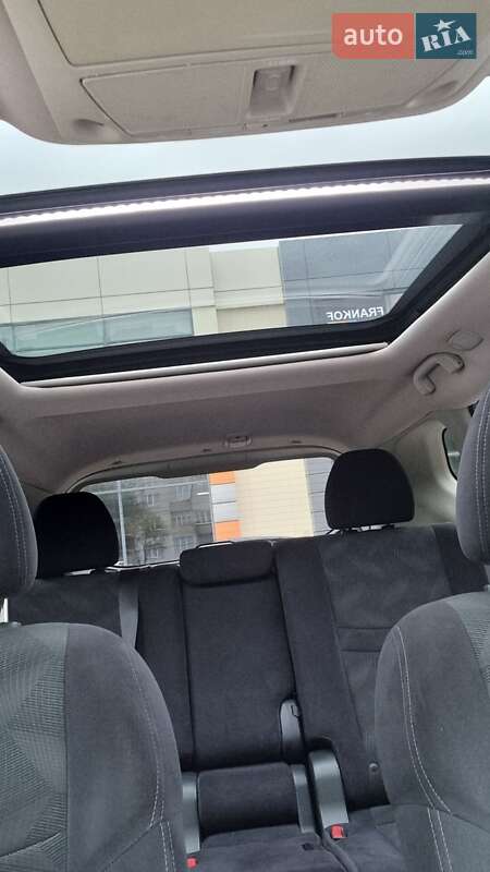 Позашляховик / Кросовер Nissan Rogue 2014 в Хмельницькому