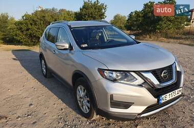 Внедорожник / Кроссовер Nissan Rogue 2018 в Днепре