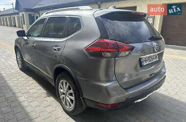 Внедорожник / Кроссовер Nissan Rogue 2018 в 