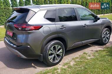 Внедорожник / Кроссовер Nissan Rogue 2023 в 