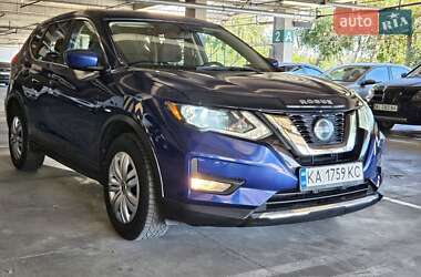 Внедорожник / Кроссовер Nissan Rogue 2017 в 