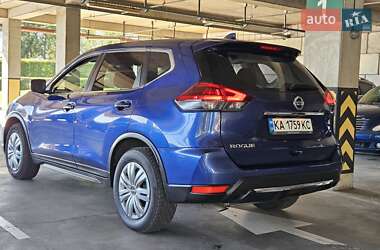 Внедорожник / Кроссовер Nissan Rogue 2017 в 
