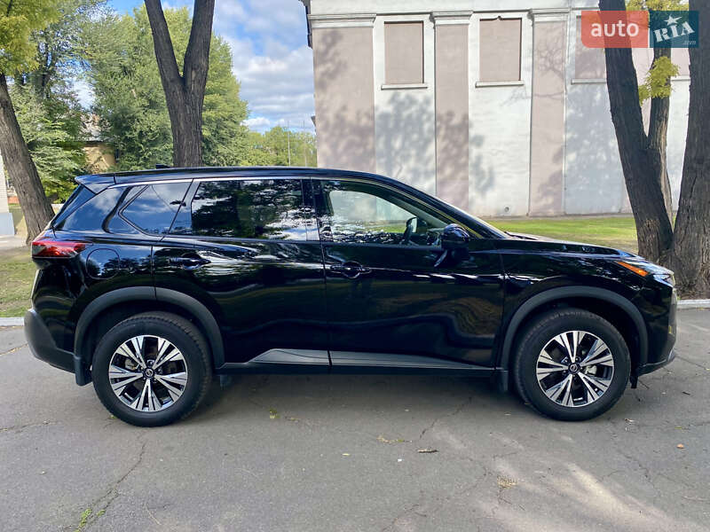 Внедорожник / Кроссовер Nissan Rogue 2020 в Каменском