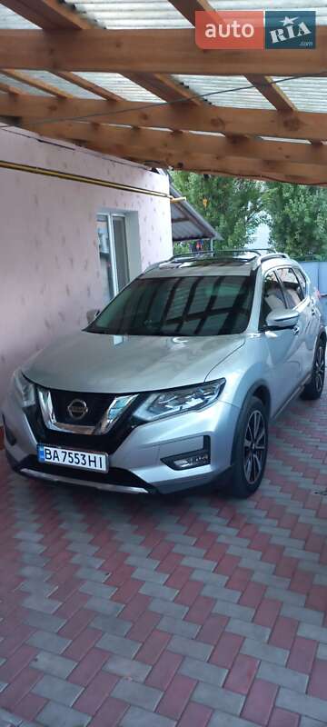 Внедорожник / Кроссовер Nissan Rogue 2018 в Кропивницком