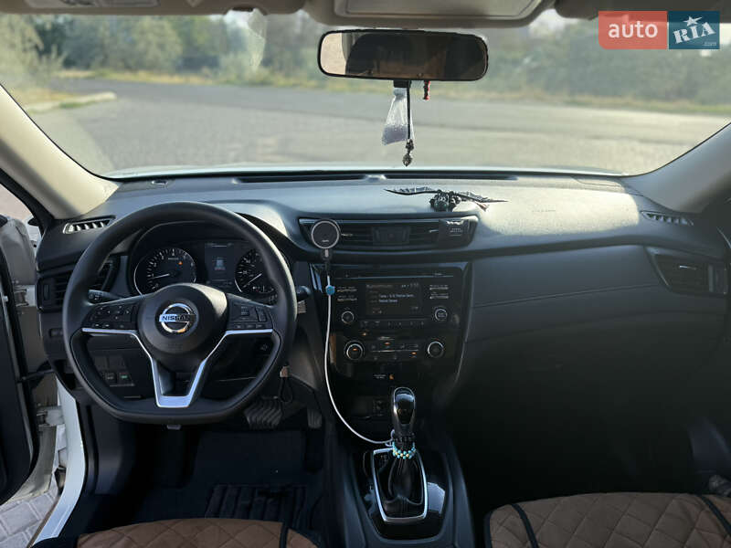 Внедорожник / Кроссовер Nissan Rogue 2017 в Одессе