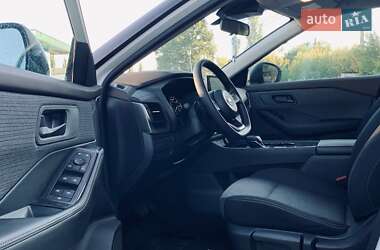 Внедорожник / Кроссовер Nissan Rogue 2021 в 