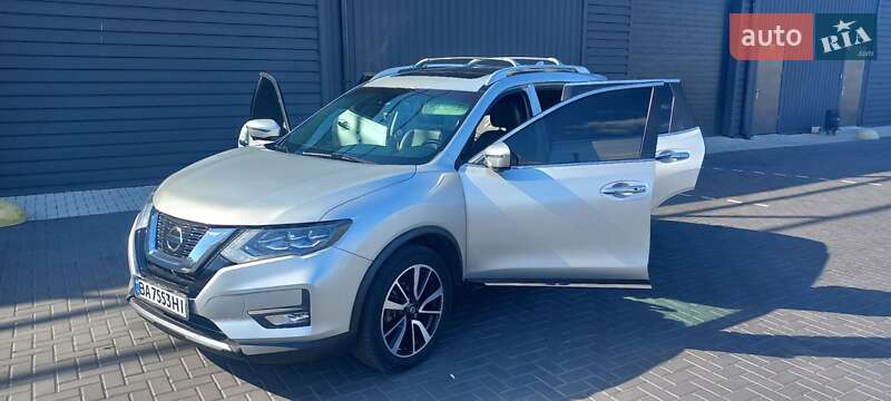 Внедорожник / Кроссовер Nissan Rogue 2018 в Кропивницком