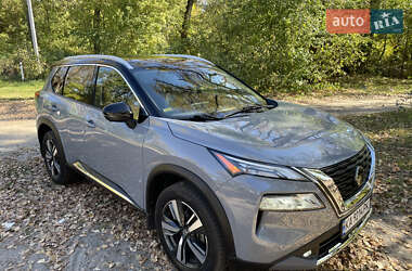 Внедорожник / Кроссовер Nissan Rogue 2021 в Киеве