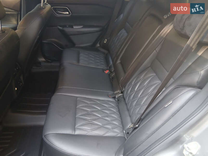 Позашляховик / Кросовер Nissan Rogue 2021 в Кропивницькому