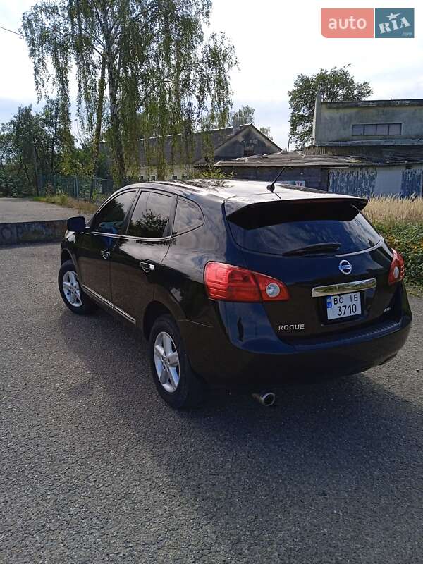 Внедорожник / Кроссовер Nissan Rogue 2012 в Стрые