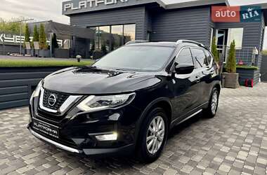 Внедорожник / Кроссовер Nissan Rogue 2017 в Киеве