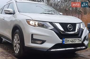 Позашляховик / Кросовер Nissan Rogue 2017 в 