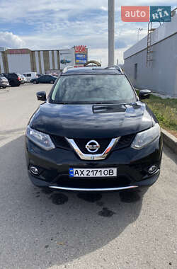 Внедорожник / Кроссовер Nissan Rogue 2015 в Харькове