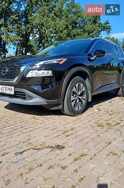 Внедорожник / Кроссовер Nissan Rogue 2021 в Киеве