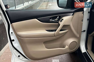 Внедорожник / Кроссовер Nissan Rogue 2014 в 