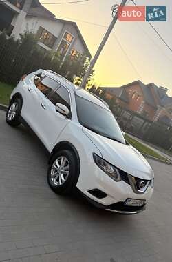 Внедорожник / Кроссовер Nissan Rogue 2016 в Кременчуге