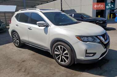 Внедорожник / Кроссовер Nissan Rogue 2019 в 