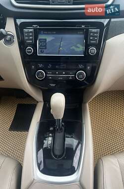 Внедорожник / Кроссовер Nissan Rogue 2014 в 