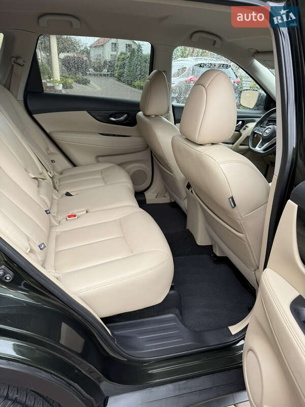 Внедорожник / Кроссовер Nissan Rogue 2018 в Яворове