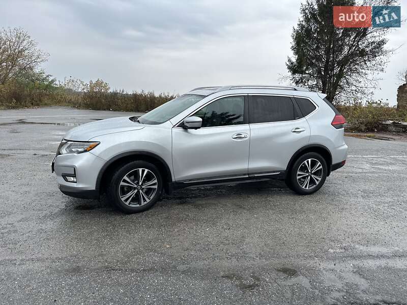 Внедорожник / Кроссовер Nissan Rogue 2017 в Броварах