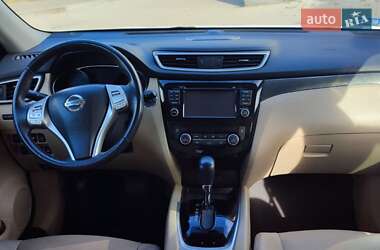 Внедорожник / Кроссовер Nissan Rogue 2015 в 
