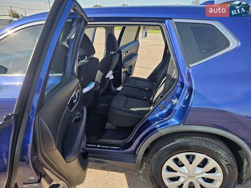 Внедорожник / Кроссовер Nissan Rogue 2018 в Ужгороде