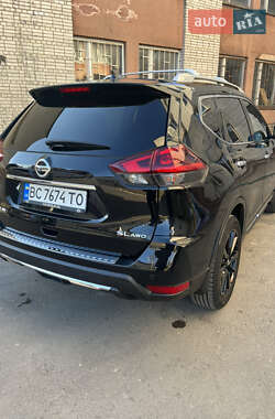 Внедорожник / Кроссовер Nissan Rogue 2020 в 