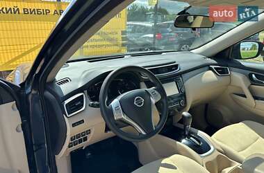 Внедорожник / Кроссовер Nissan Rogue 2016 в 