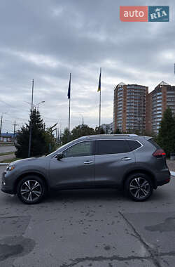 Внедорожник / Кроссовер Nissan Rogue 2019 в 