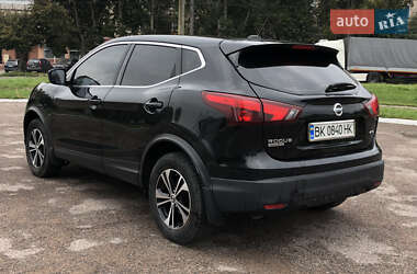 Внедорожник / Кроссовер Nissan Rogue 2018 в 