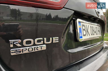 Внедорожник / Кроссовер Nissan Rogue 2018 в 