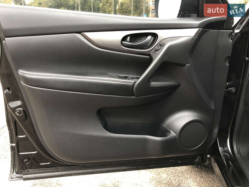 Позашляховик / Кросовер Nissan Rogue 2018 в Рівному фото 15 Позашляховик / Кросовер Nissan Rogue 2018 в Рівному