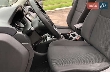 Внедорожник / Кроссовер Nissan Rogue 2018 в 
