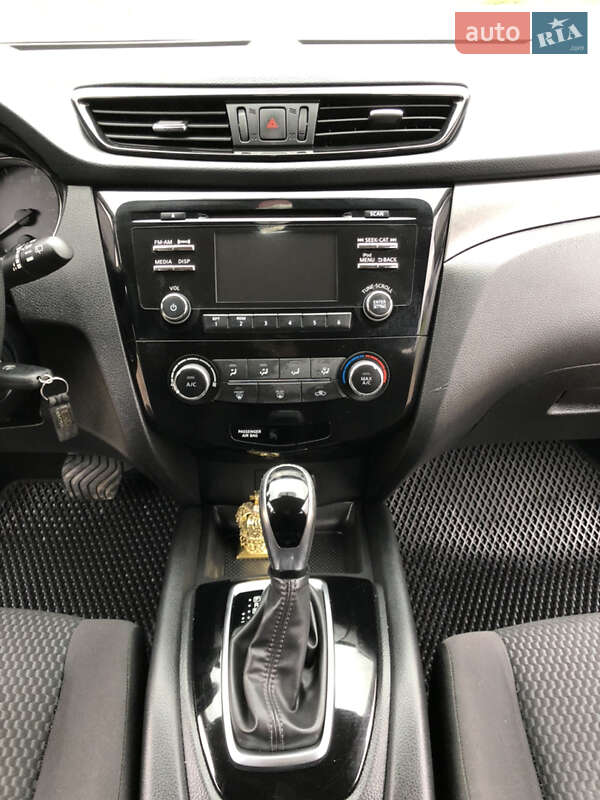 Позашляховик / Кросовер Nissan Rogue 2018 в Рівному фото 28 Позашляховик / Кросовер Nissan Rogue 2018 в Рівному