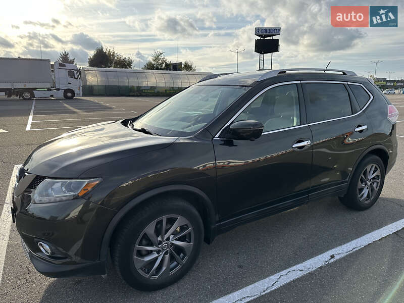 Внедорожник / Кроссовер Nissan Rogue 2015 в Львове