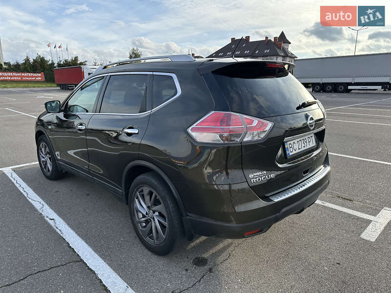 Внедорожник / Кроссовер Nissan Rogue 2015 в Львове