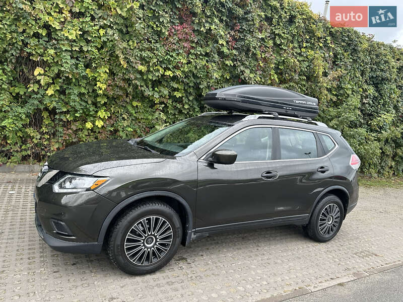Внедорожник / Кроссовер Nissan Rogue 2016 в Киеве