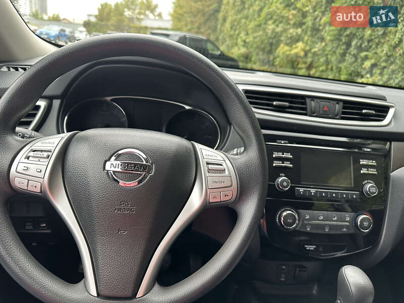 Внедорожник / Кроссовер Nissan Rogue 2016 в Киеве