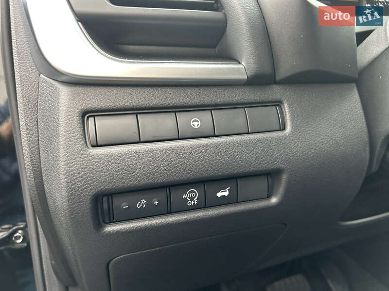 Внедорожник / Кроссовер Nissan Rogue 2023 в Броварах