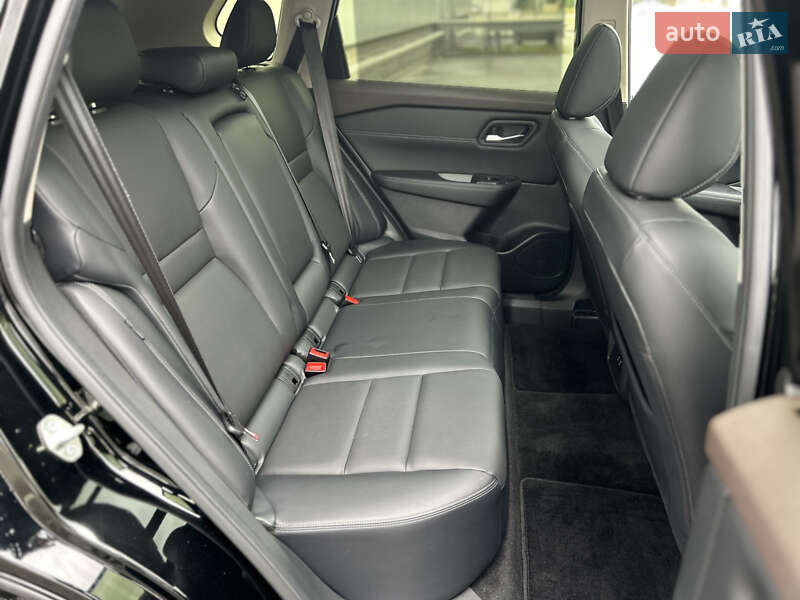 Внедорожник / Кроссовер Nissan Rogue 2023 в Броварах