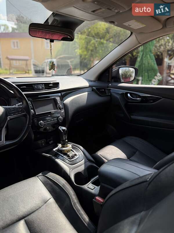 Позашляховик / Кросовер Nissan Rogue 2018 в Києві