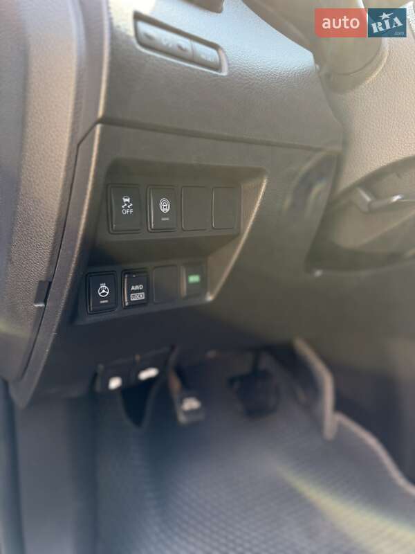 Позашляховик / Кросовер Nissan Rogue 2018 в Києві