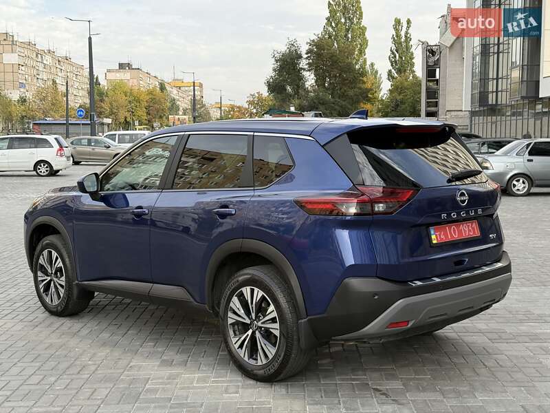 Позашляховик / Кросовер Nissan Rogue 2023 в Дніпрі