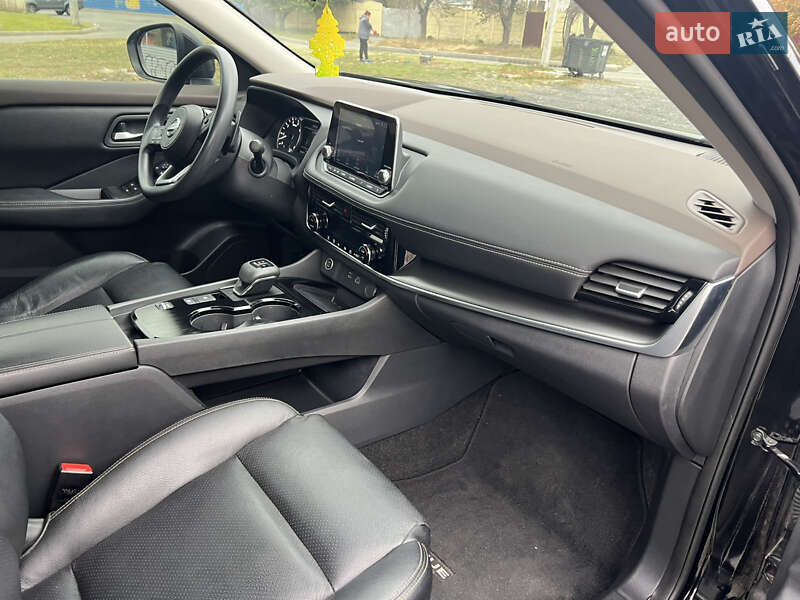 Внедорожник / Кроссовер Nissan Rogue 2020 в Харькове